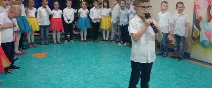 Uroczystość z okazji Dnia Babci i Dziadka w grupie ,,Rakietek"