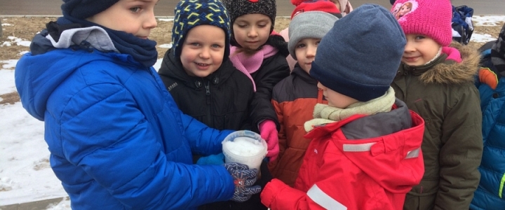 Sprawdzamy czy śnieg jest czysty-gr. 4