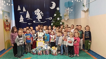 Przekazanie karmy do schroniska
